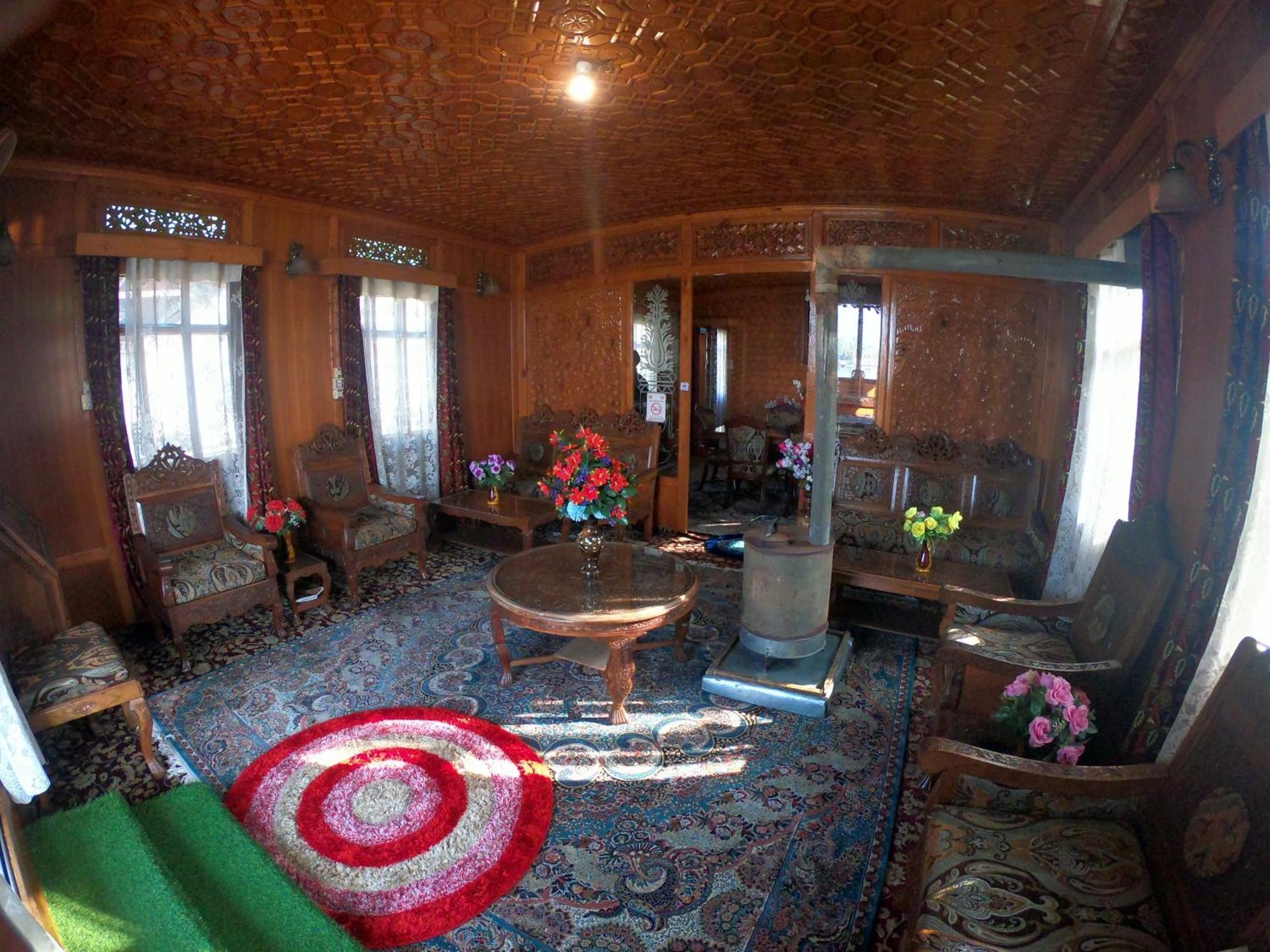 Goona Palace Houseboats Srīnagar Exterior foto
